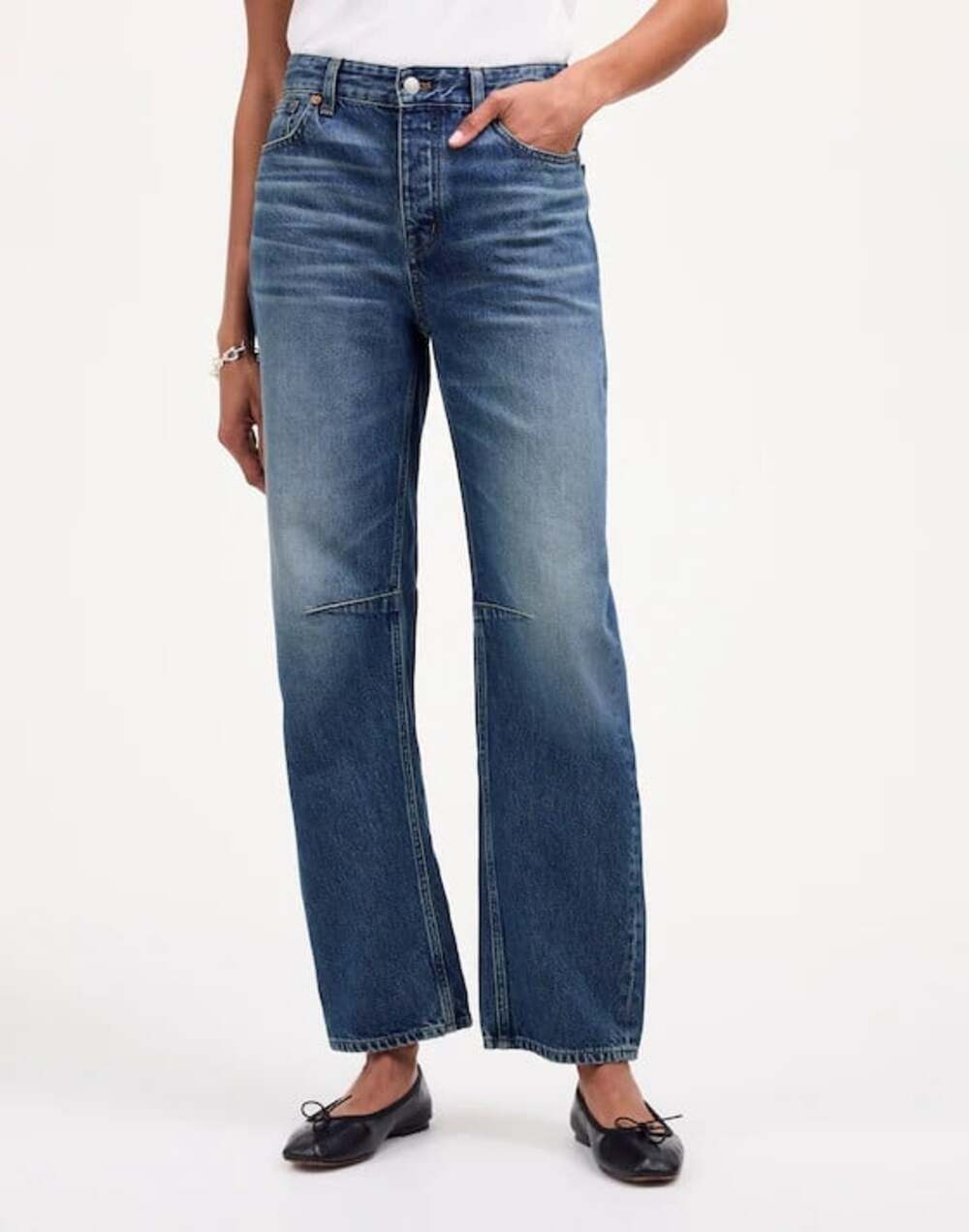Madewell Women 26 The Darted Barrel Leg Jeans Medium Wash Blue Short Inseam